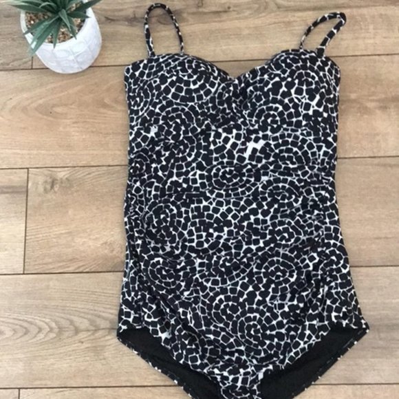 Joe Fresh Swimsuit - tags attached - Picture 1 of 3